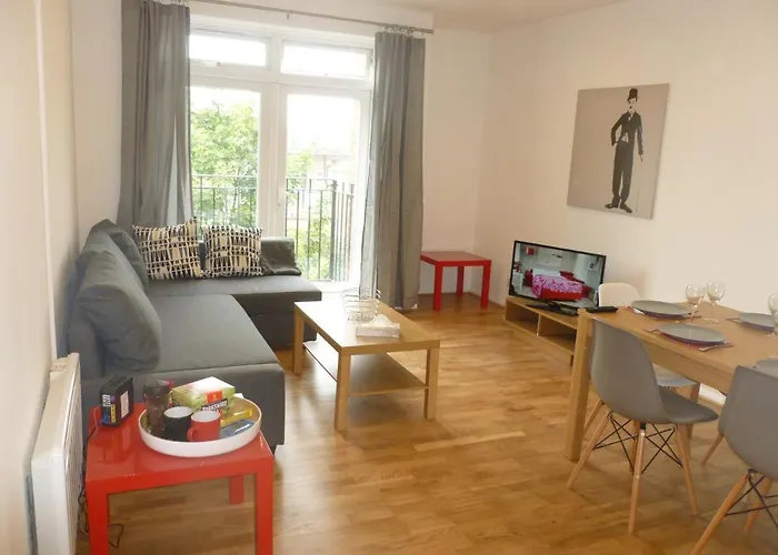 Modern 2 Bedroom Flat In Camden
